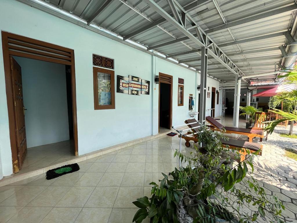 Capital O 92615 Villa Utama D'Alas Purwo Ringinpintu Zewnętrze zdjęcie